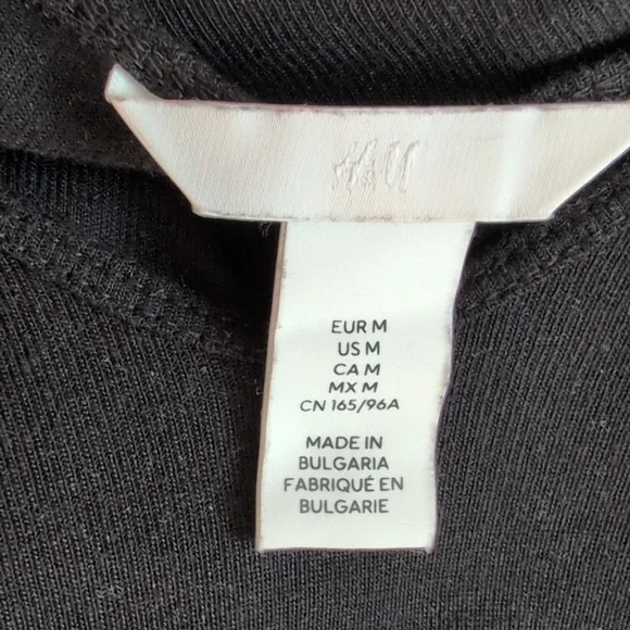 Sweater - Picture 5 of 6